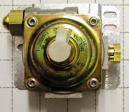 Photo 1 of WP74006429 : Whirlpool Range Oven Gas Pressure Regulator