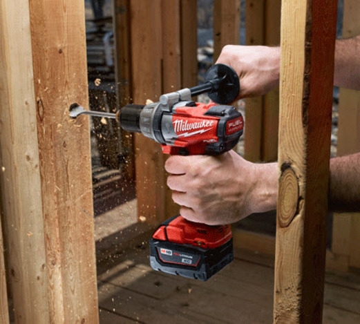 Photo 3 of 2607-22 : MILWAUKEE M18 COMPACT 1/2 DRILL DRIVER KIT