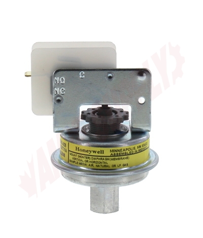 Photo 1 of HK02LB008 : CARRIER PRESSURE SWITCH