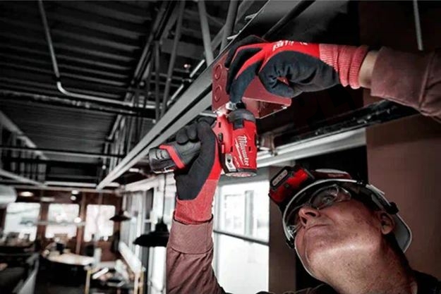 Photo 3 of 2551-20 : Milwaukee M12 FUEL™ SURGE™ 1/4 Hex Hydraulic Driver Bare Tool