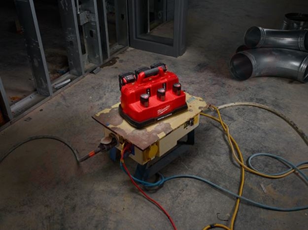 Photo 6 of 48-59-1807 : Milwaukee M18™ & M12™ Rapid Charge Station