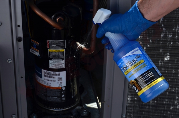 Photo 2 of 4182-24 : Nu-Calgon Cal-Blue Plus Gas Leak Detector Spray Bottle, 946ml