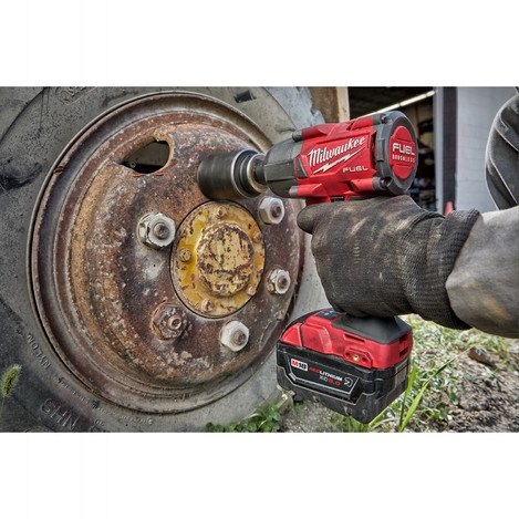 Photo 7 of 2962-20 : Milwaukee M18 FUEL™ 1/2 Mid-Torque Impact Wrench w/ Friction Ring Bare Tool