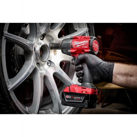 Photo 8 of 2962-20 : Milwaukee M18 FUEL™ 1/2 Mid-Torque Impact Wrench w/ Friction Ring Bare Tool