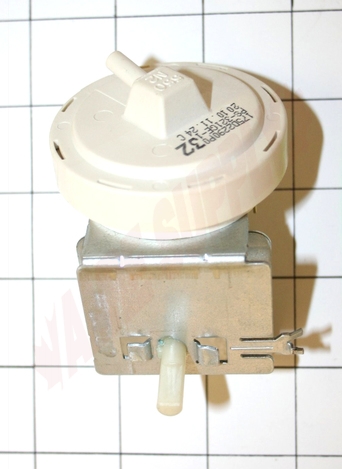 Photo 5 of WW01F00667 : GE WW01F00667 Washer Water Level Switch